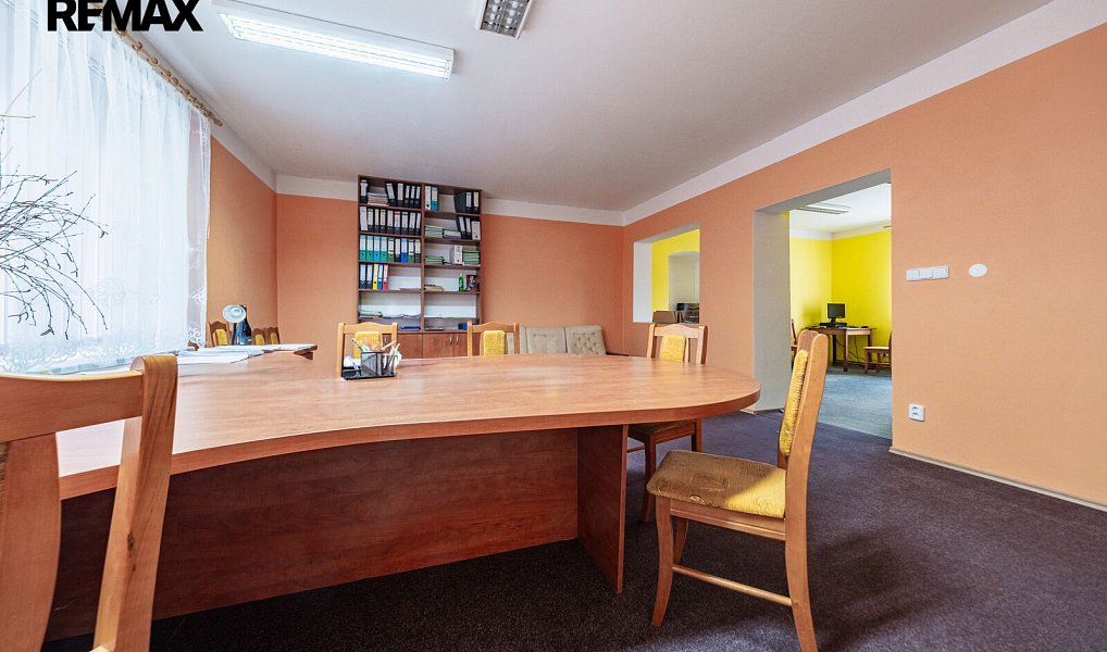 Prodej nájemního domu, činžáku 670 m², Zbrašín – náhled fotky 9