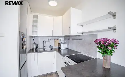 Prodej bytu 1+kk 27 m², Bajkonurská, Praha 4 - Háje
