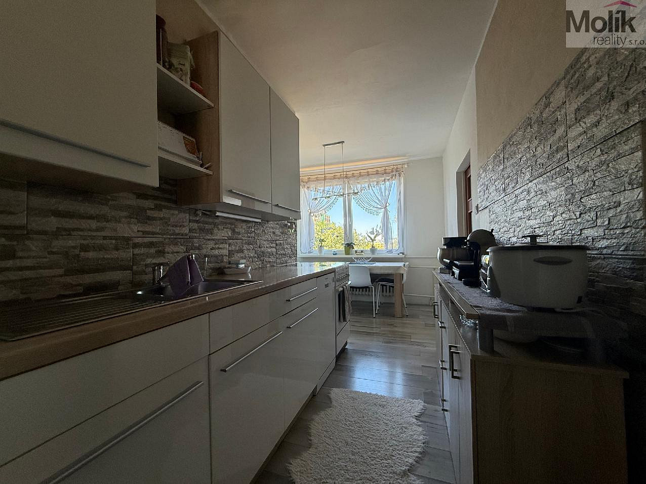 Pronájem bytu 2+1 65 m² – fotografie 2