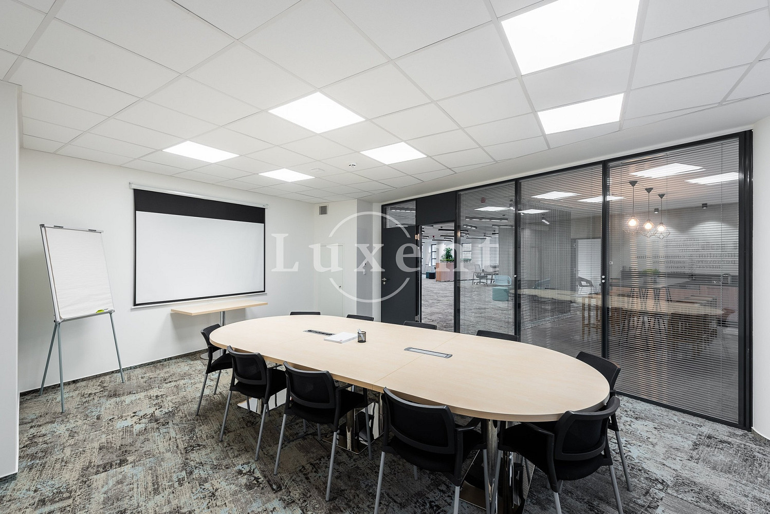 Pronájem kanceláře 292 m² – fotografie 2