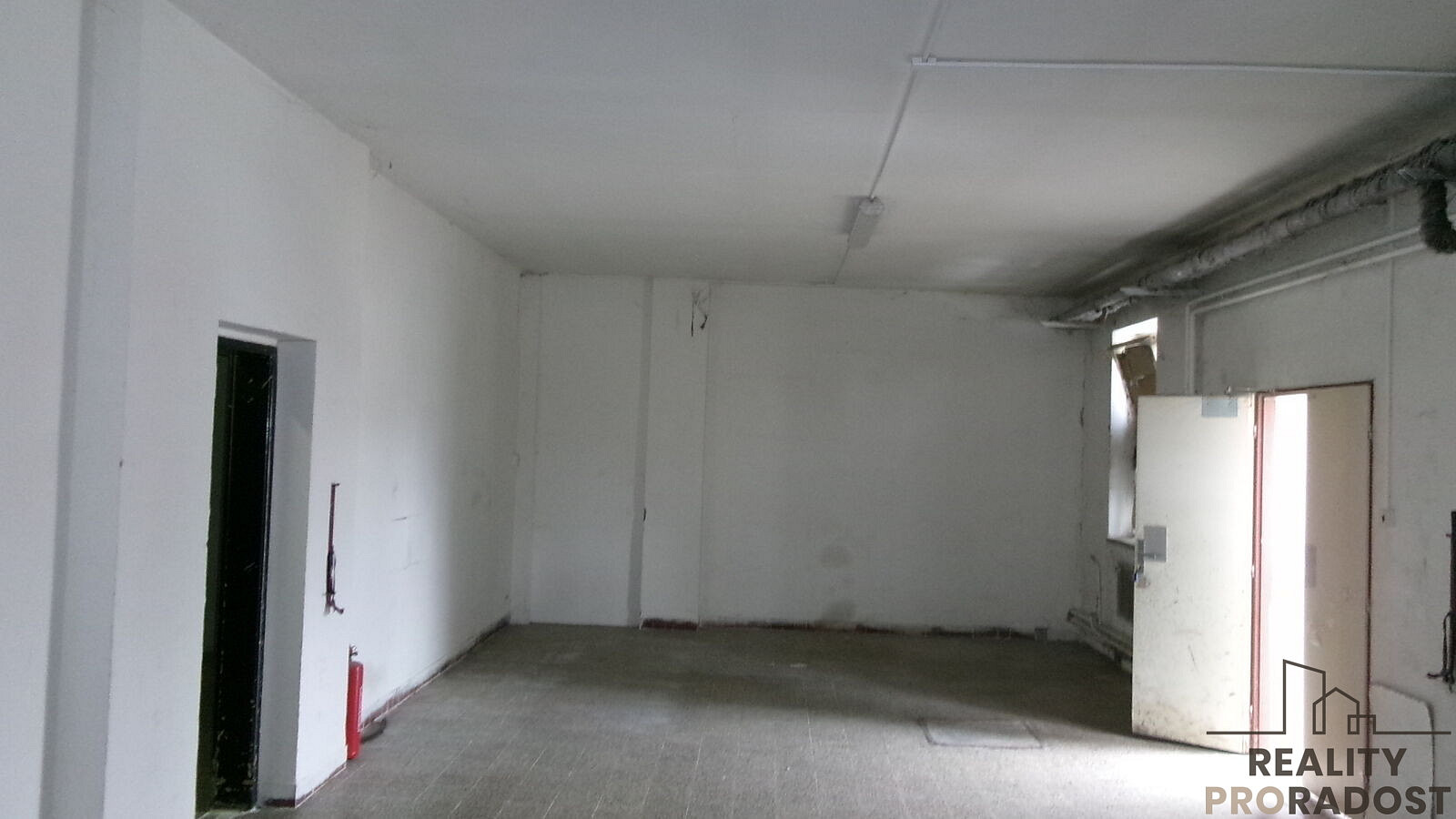 Pronájem skladovacích prostor 139 m²