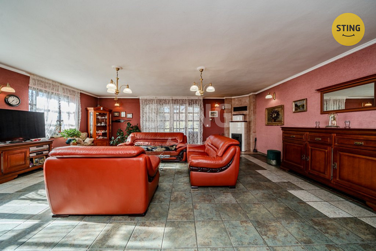 Prodej domu 220 m² s pozemkem 1 361 m² – fotografie 3