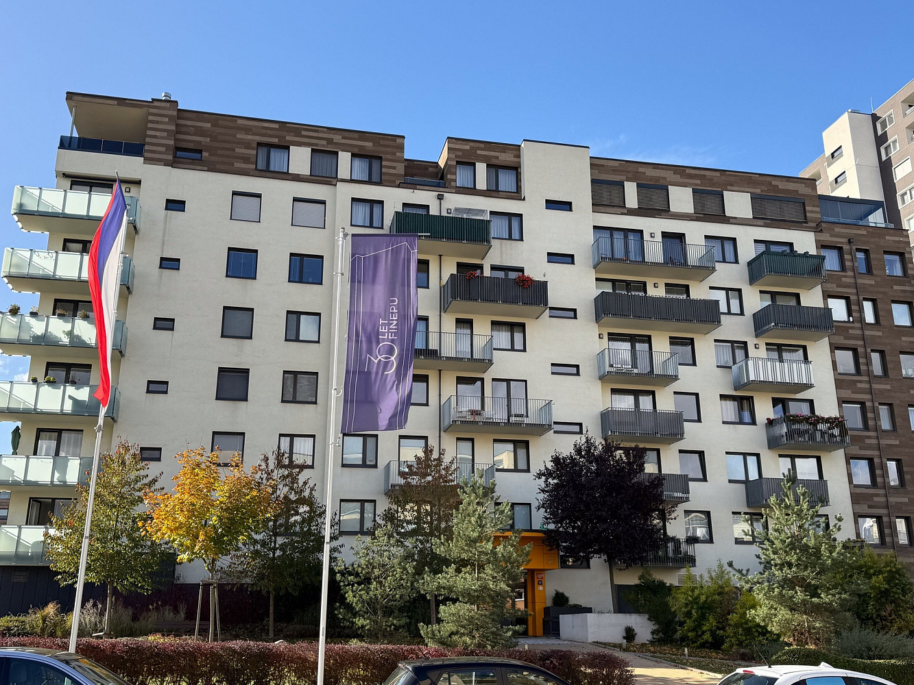 Pronájem bytu 2+kk 57 m² – fotografie 2