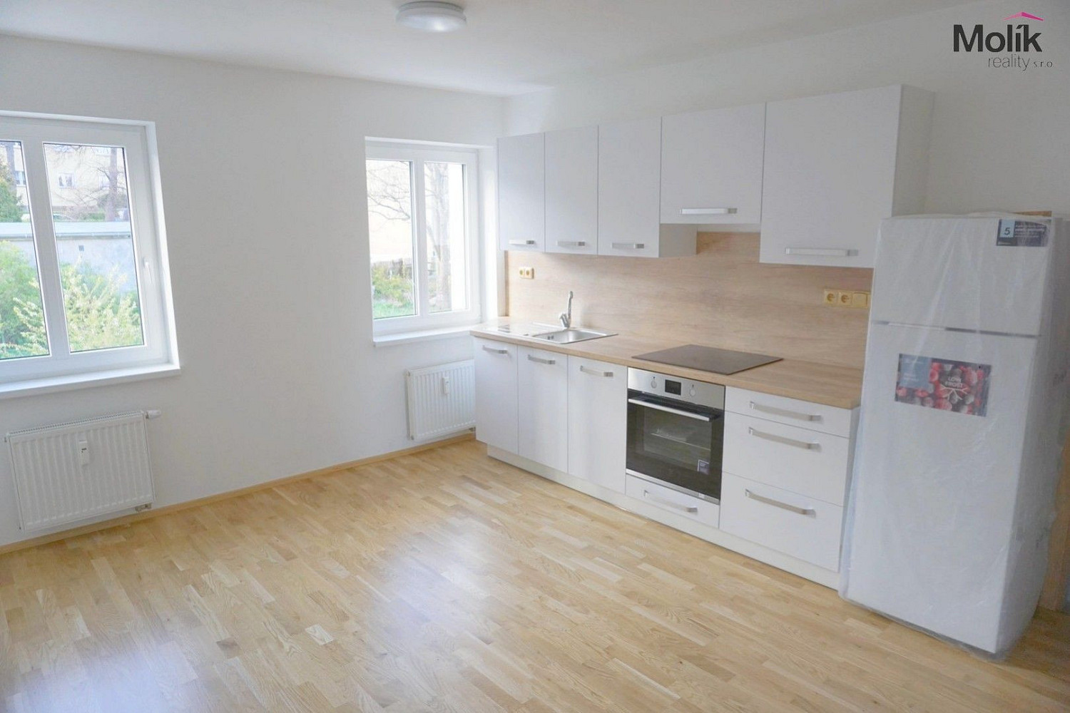 Pronájem bytu 3+kk 63 m² – fotografie 2
