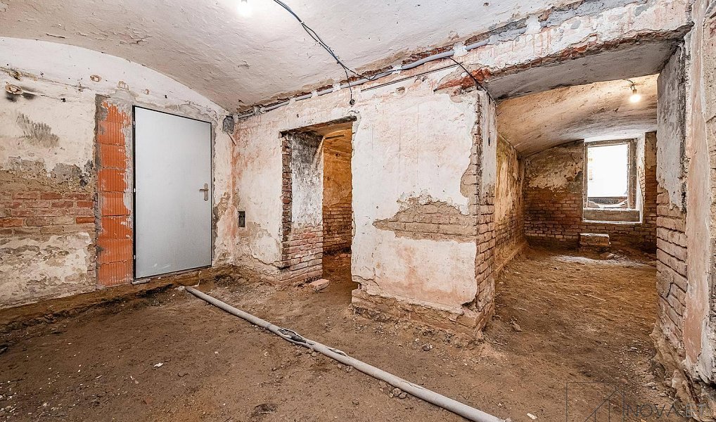 Prodej obchodních prostor 99 m², Praha – náhled fotky 17