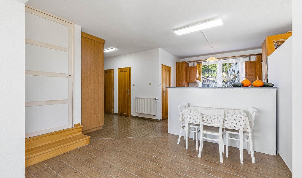 Prodej domu 212 m² s pozemkem 845 m², Záhoří – náhled fotky 18