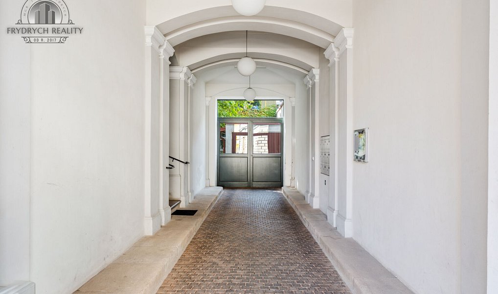 Pronájem bytu 1+1 45 m², Praha – náhled fotky 23