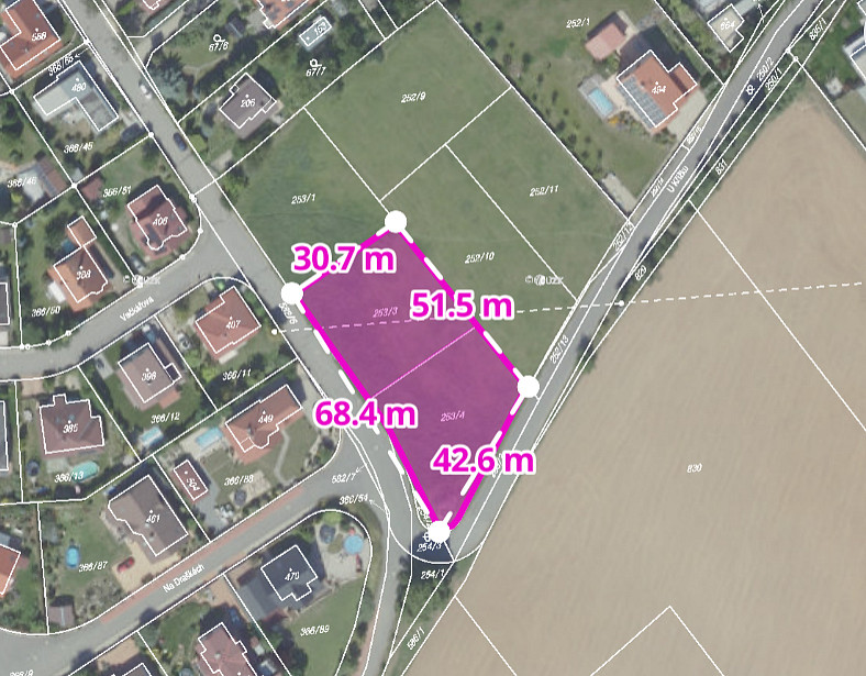 Prodej stavebního pozemku 2 040 m², Dobřejovice