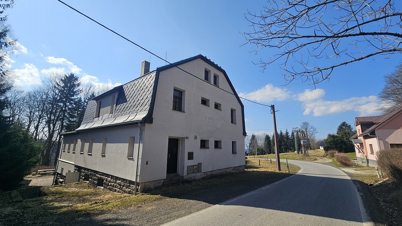 Prodej domu 412 m² s pozemkem 1 112 m²