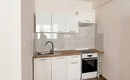 Pronájem bytu 2+kk 42 m², Pivovarnická, Praha 8 - Libeň