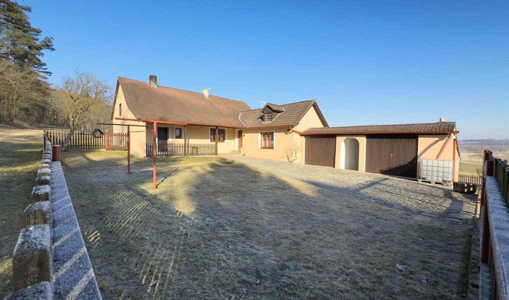 Prodej domu 160 m² s pozemkem 6 020 m², Skočice – náhled fotky 2