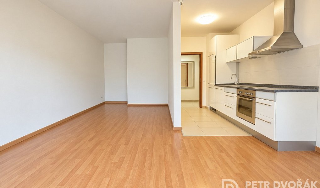 Prodej bytu 1+kk 36 m², Praha – náhled fotky 3