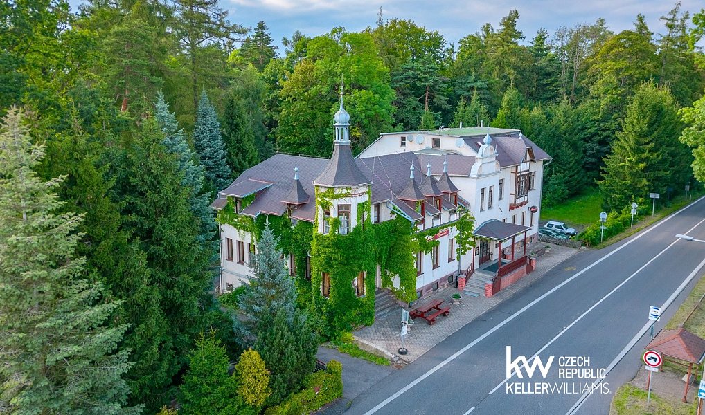 Prodej ubytovacího objektu 1 601 m², Rumburk – náhled fotky 9