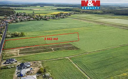 Prodej stavebního pozemku 3 662 m², Bělušice, okres Kolín