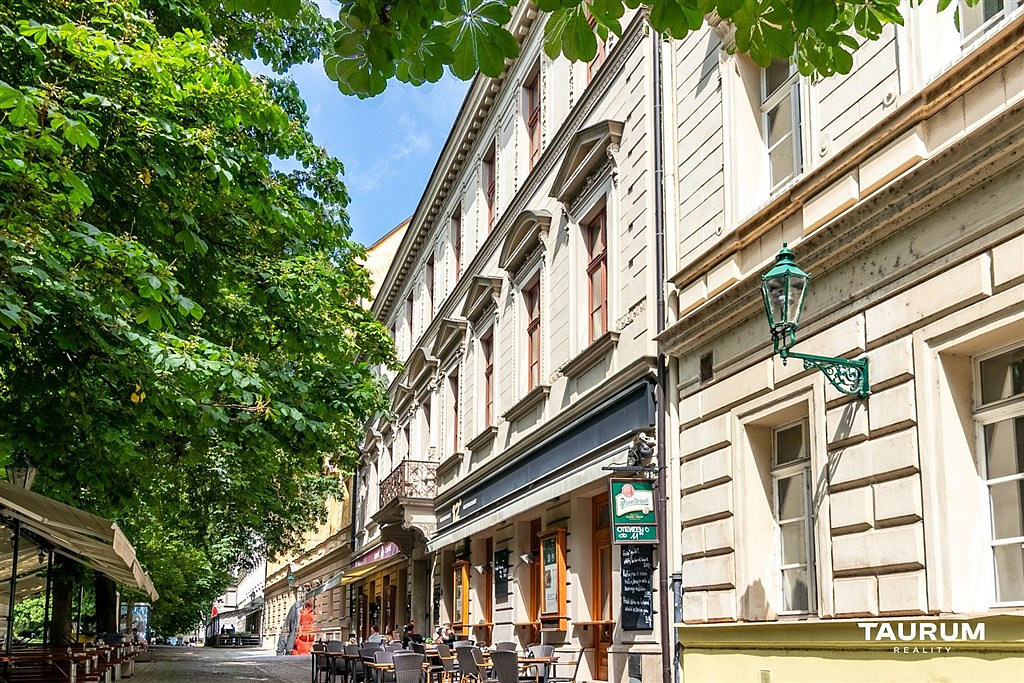 Pronájem kanceláře 265 m²