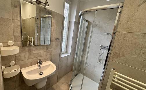 Pronájem bytu 3+1 66 m², Žitomírská, Praha 10 - Vršovice