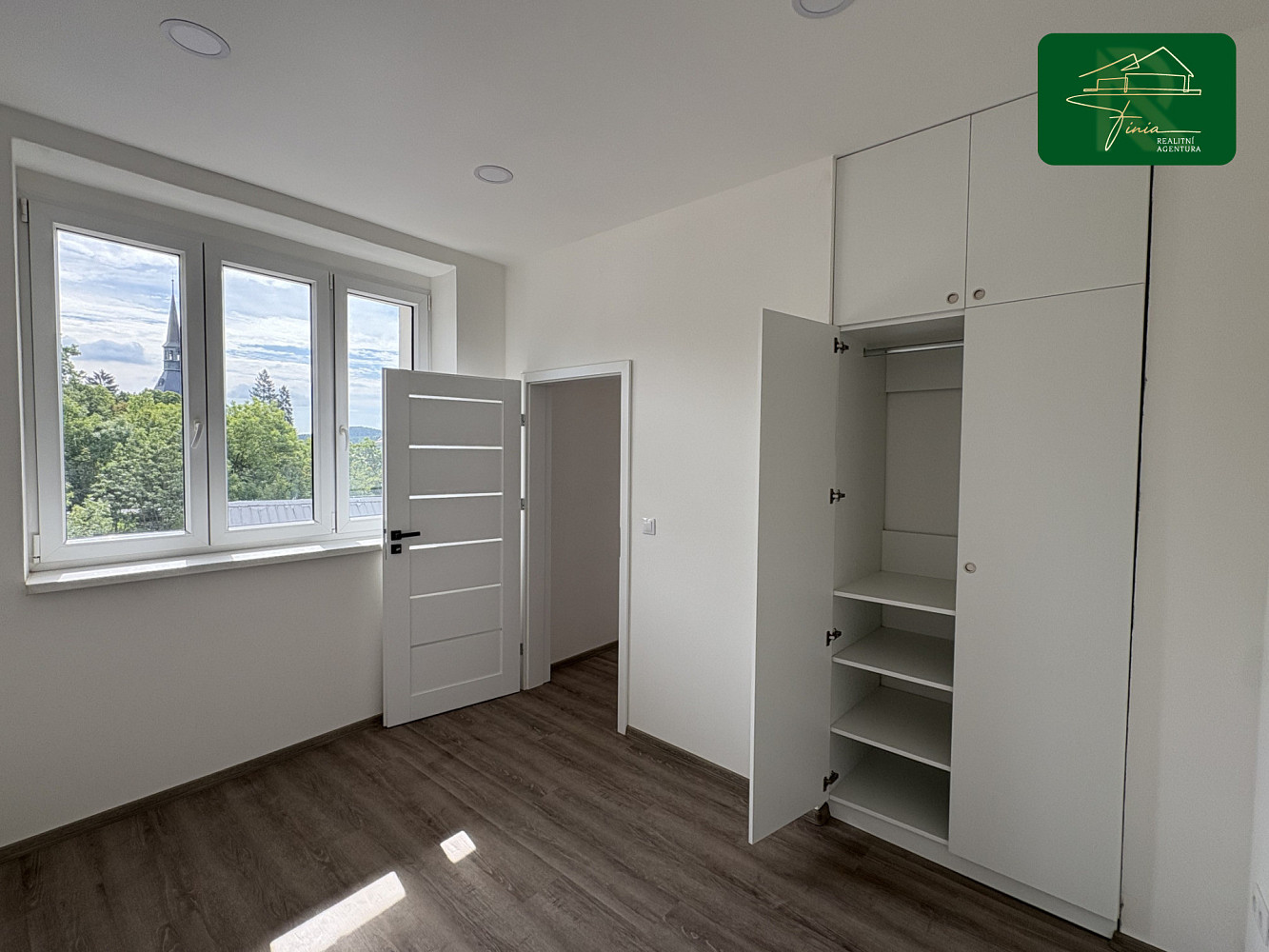 Pronájem bytu 2+kk 53 m² – fotografie 4