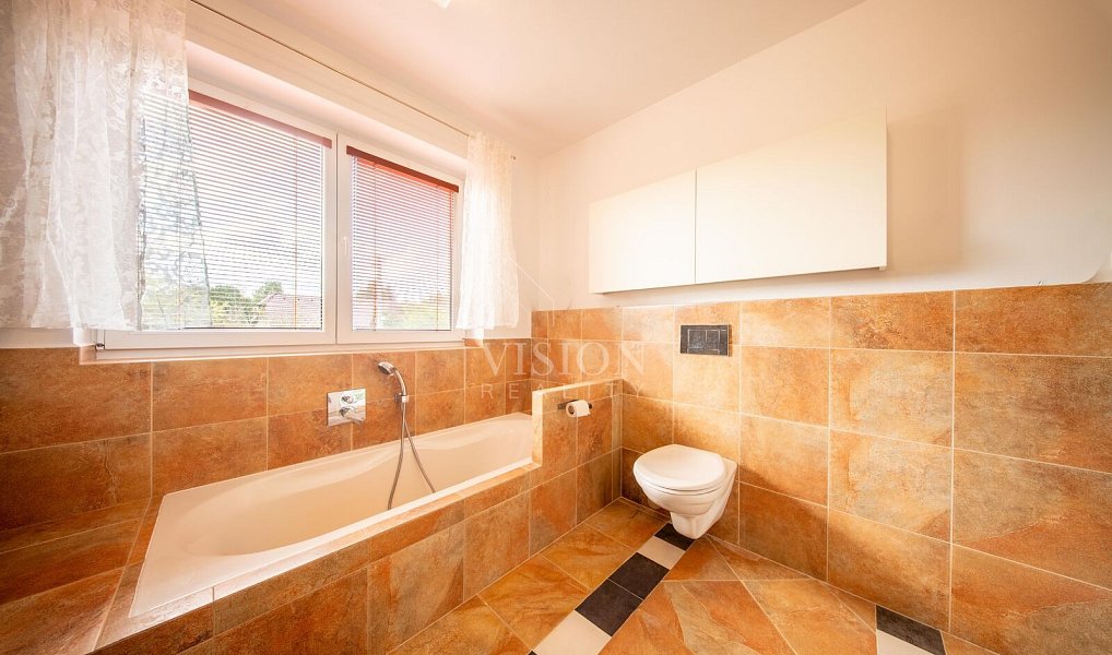 Prodej domu 200 m² s pozemkem 882 m², Dražičky – náhled fotky 6
