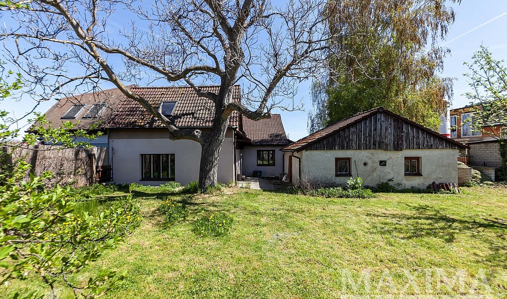 Prodej domu 230 m² s pozemkem 654 m², Praha – náhled fotky 2