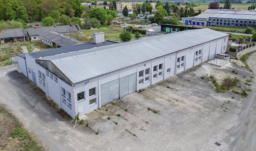 Prodej skladovacích prostor 1 580 m², Doksy – náhled fotky 2