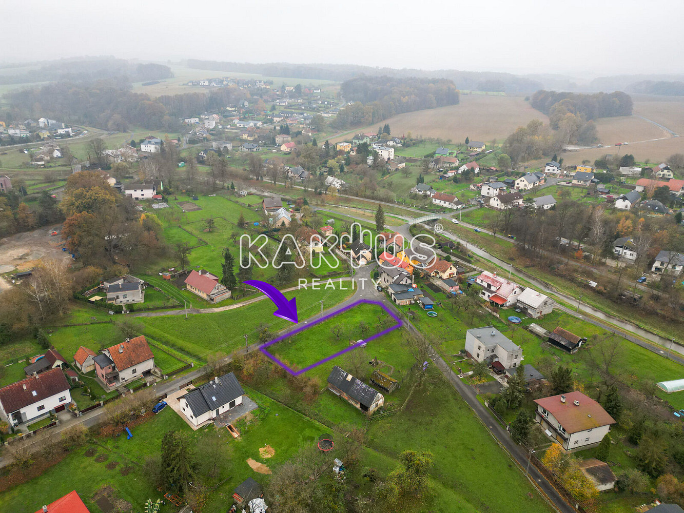 Prodej stavebního pozemku 969 m² — photo 2