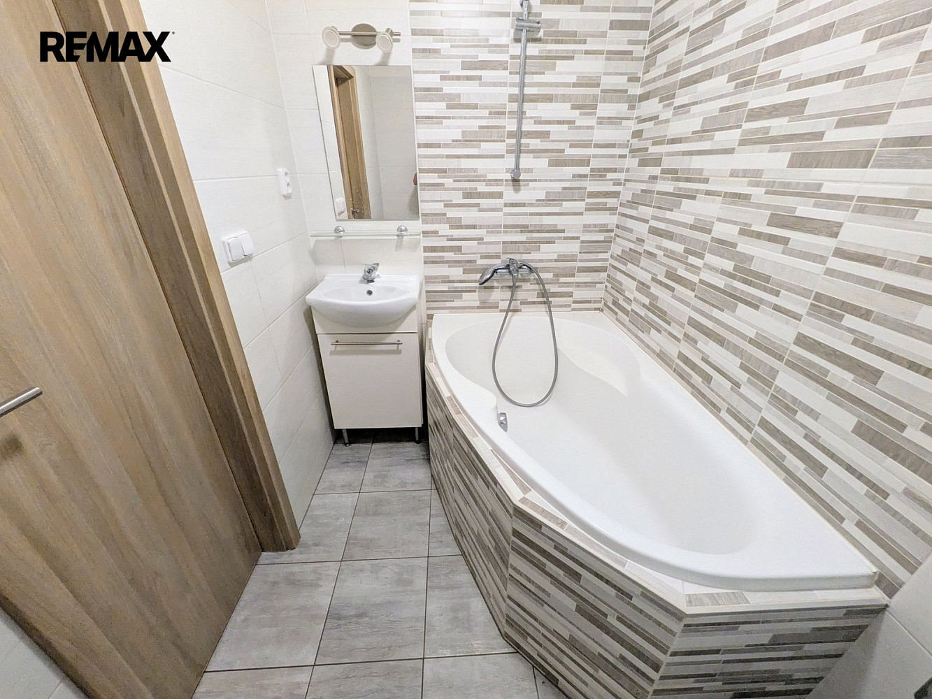 Prodej bytu 3+kk 71 m² — photo 5