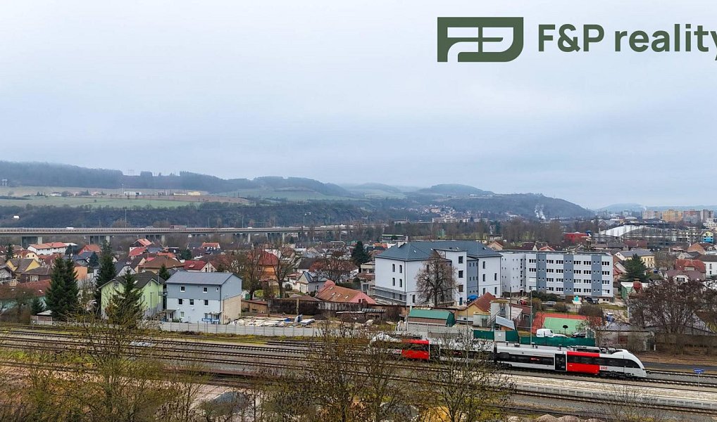 Prodej stavebního pozemku 810 m², Beroun – náhled fotky 3