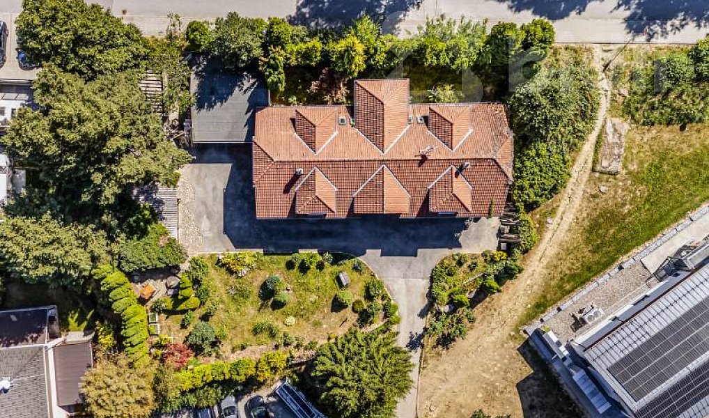 Prodej ubytovacího objektu 280 m², Lipno nad Vltavou – náhled fotky 30