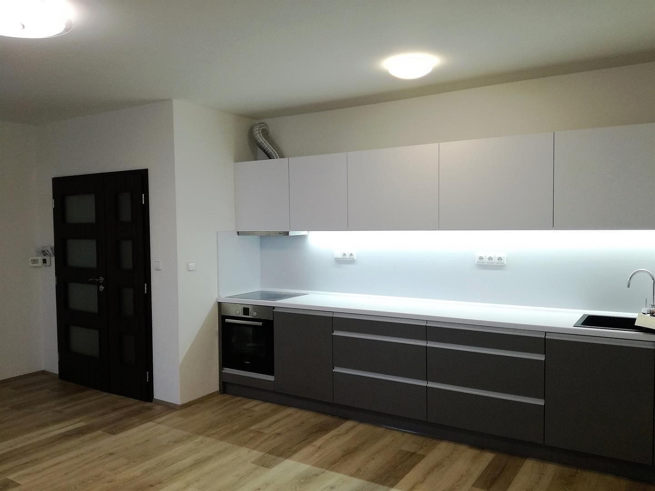 Pronájem bytu 2+kk 66 m² — photo 2