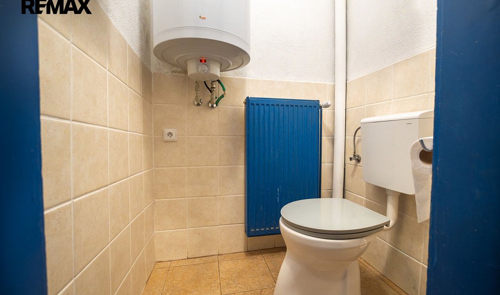 Prodej domu 259 m² s pozemkem 812 m², Jaroměř – náhled fotky 9