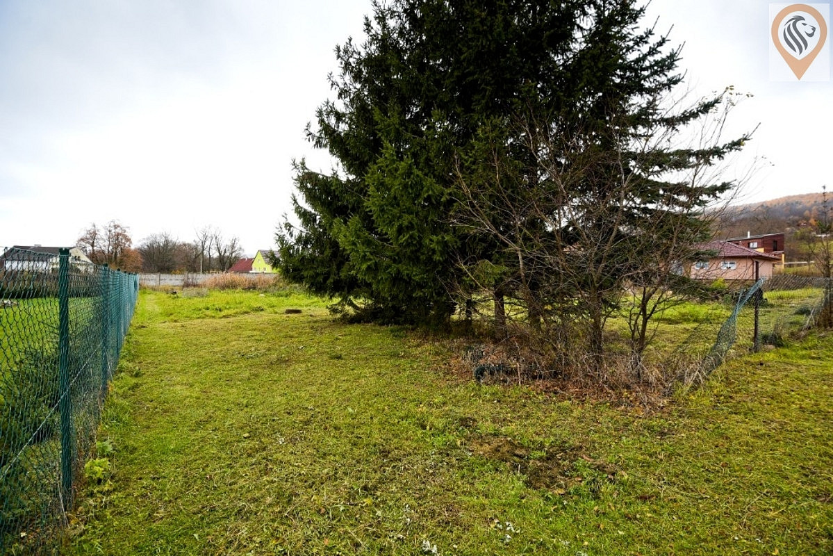 Prodej stavebního pozemku 1 350 m² - Widok 3