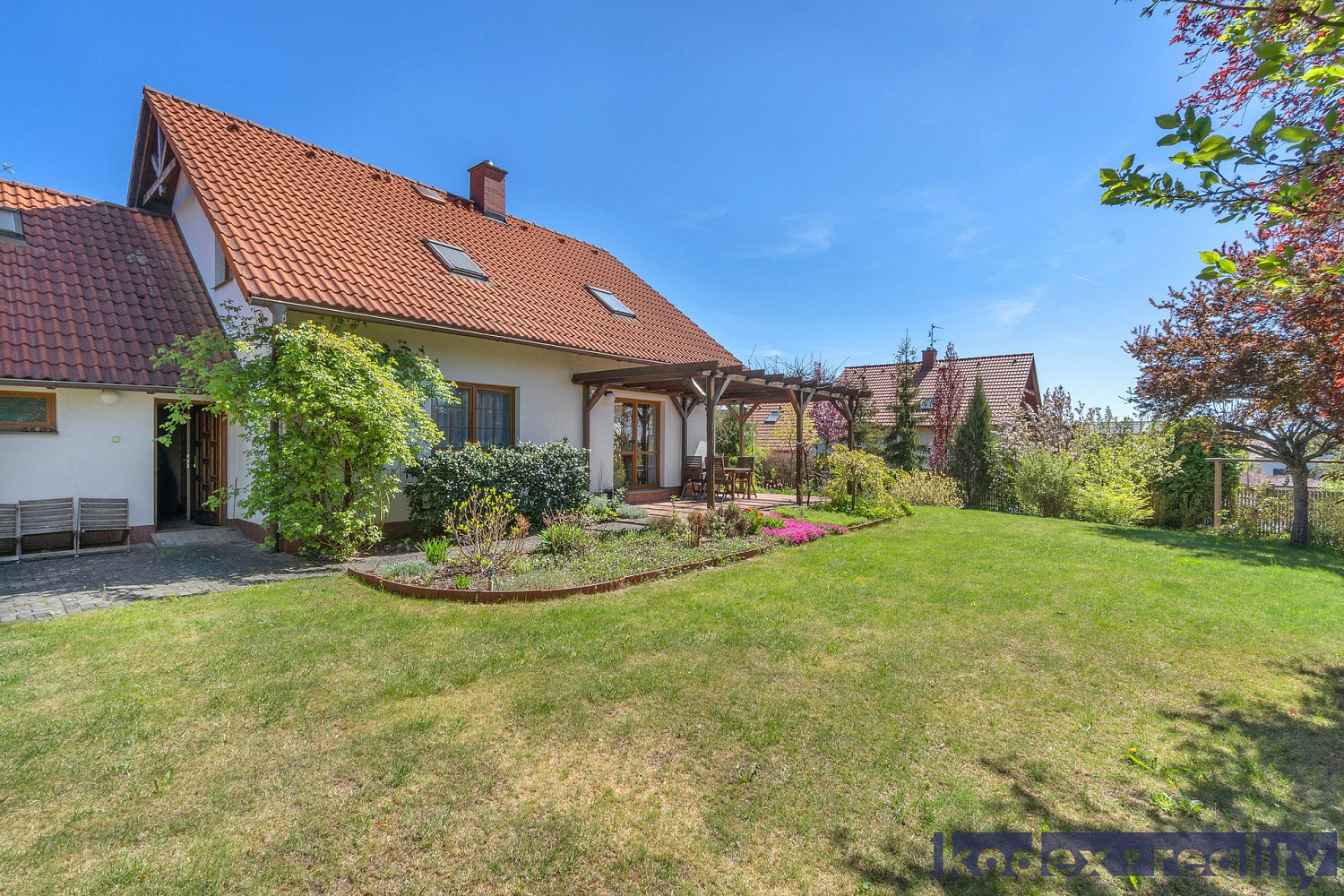 Prodej domu 263 m² s pozemkem 1 100 m² – další