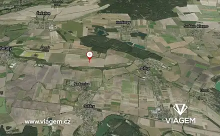 Prodej pole 3 943 m², Všetaty, okres Mělník
