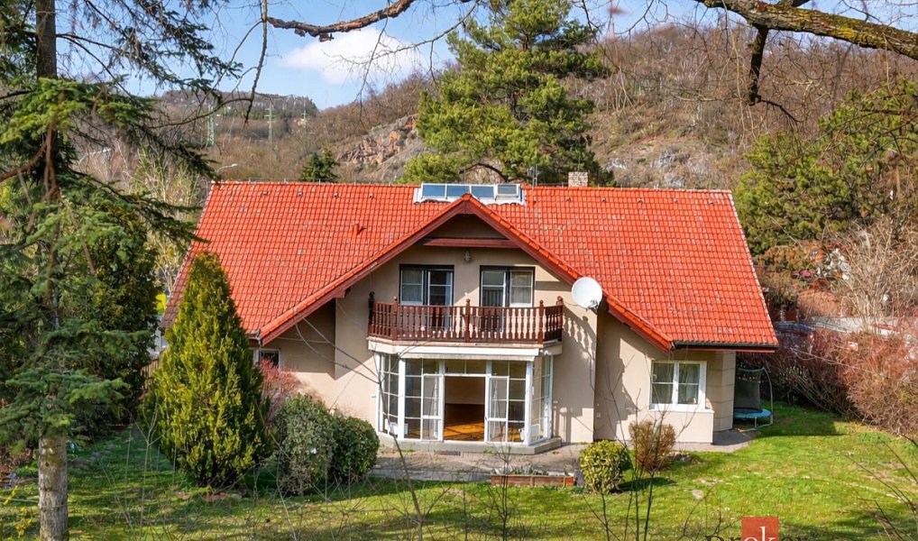 Prodej domu 258 m² s pozemkem 1 347 m², Praha – náhled fotky 3