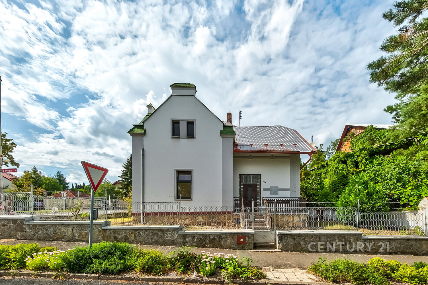 Prodej domu 120 m² s pozemkem 355 m²