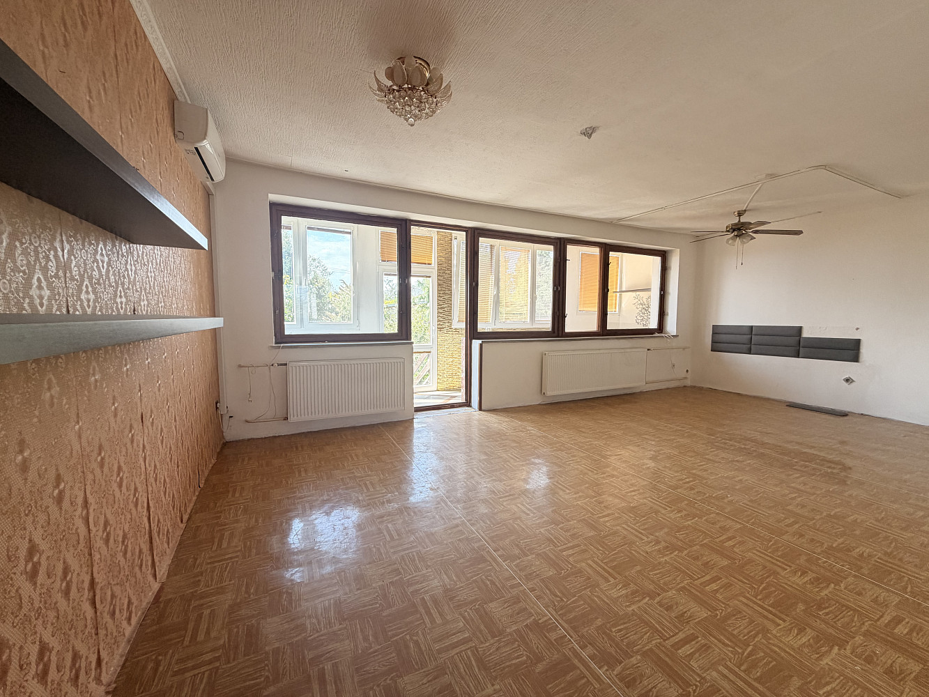Prodej domu 220 m² – fotografie 3