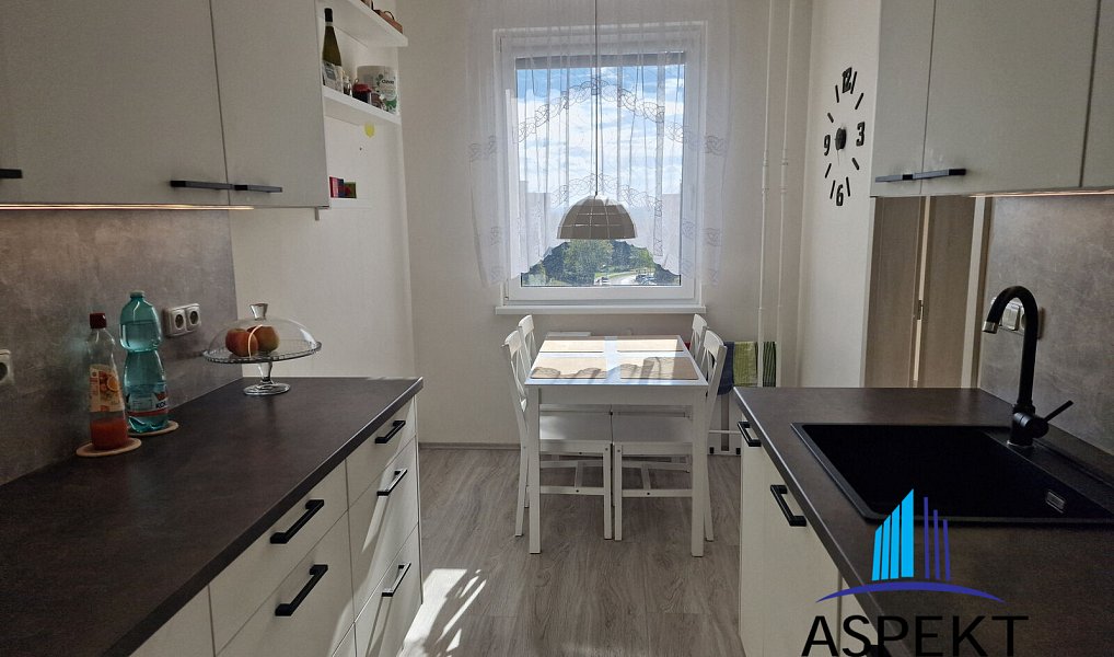 Prodej bytu 4+1 84 m², Praha – náhled fotky 10