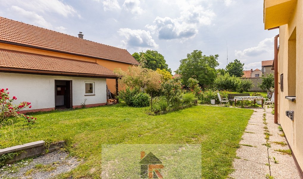 Prodej domu 130 m² s pozemkem 812 m², Kounice – náhled fotky 33