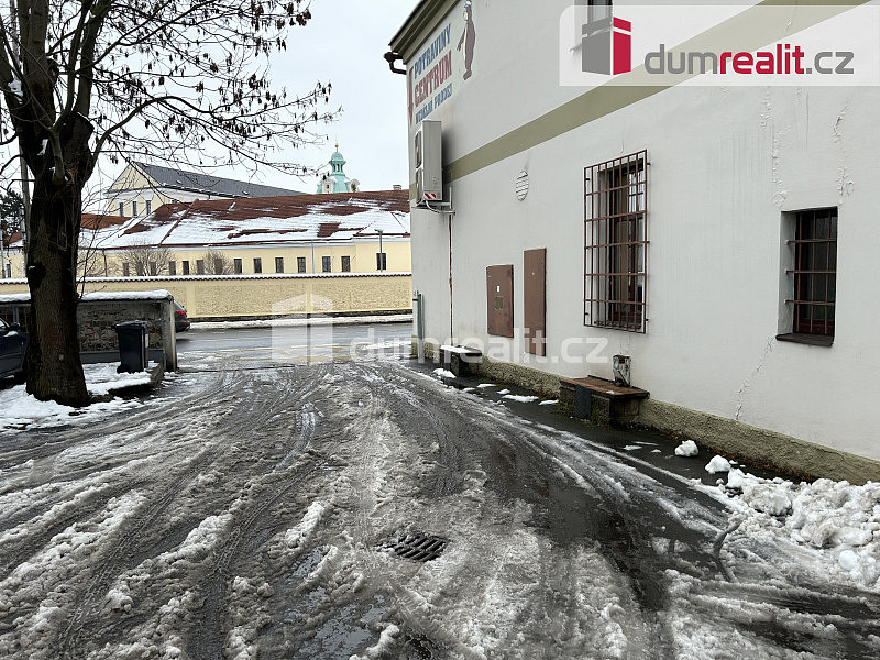Pronájem obchodních prostor 120 m² — photo 2