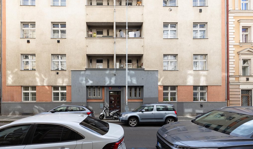 Pronájem bytu 2+kk 61 m², Praha – náhled fotky 18
