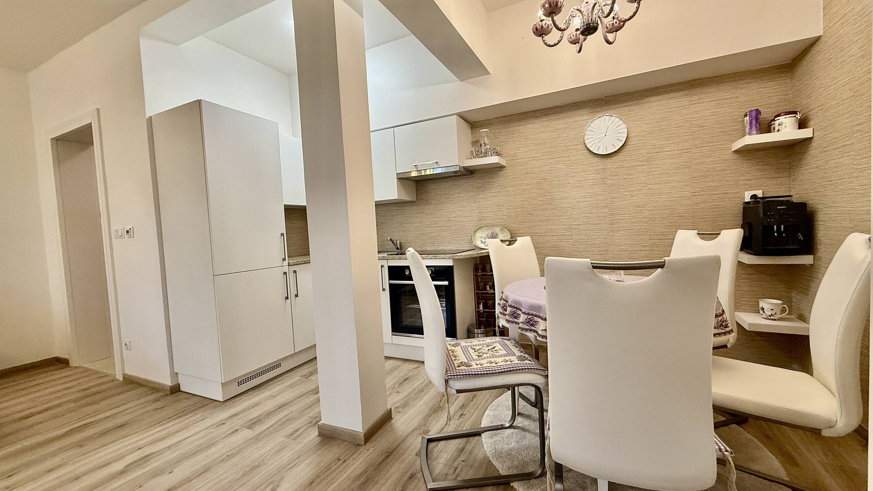 Pronájem bytu 2+kk 65 m² – fotografie 5