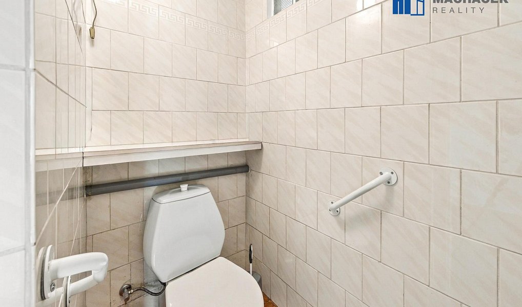 Prodej domu 161 m² s pozemkem 293 m², Zabrušany – náhled fotky 12