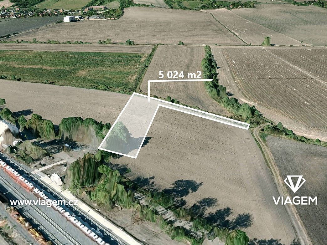 Prodej pole 1 674 m²