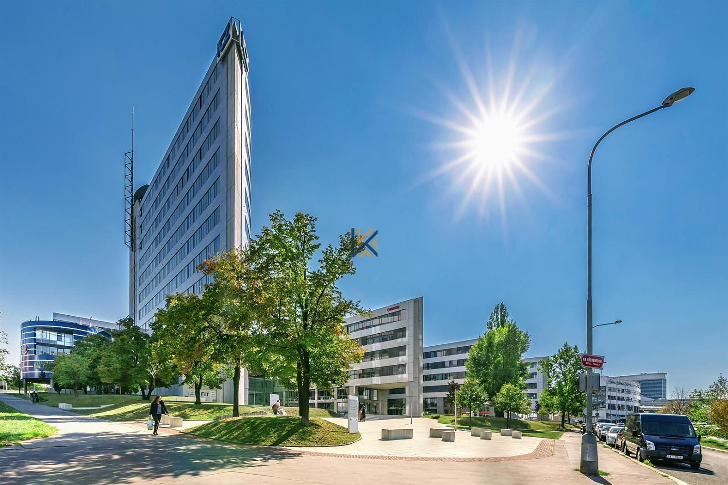 Pronájem kanceláře 1 577 m²