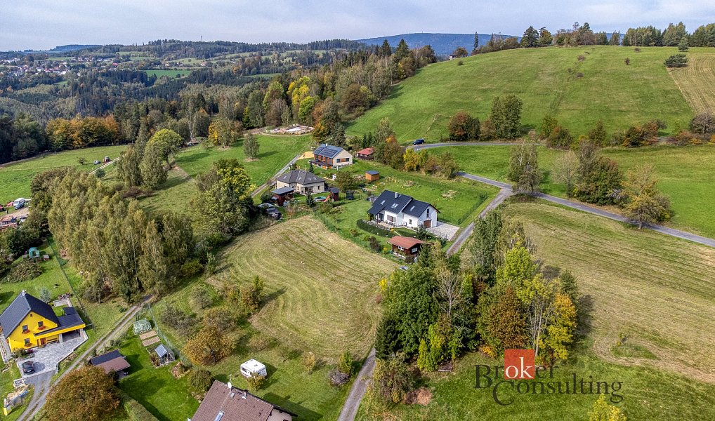 Prodej stavebního pozemku 1 557 m², Železný Brod – náhled fotky 2