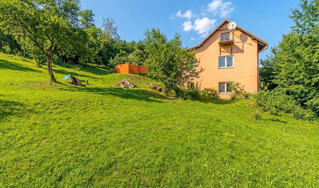 Prodej domu 255 m² s pozemkem 3 056 m², Šternberk – náhled fotky 2