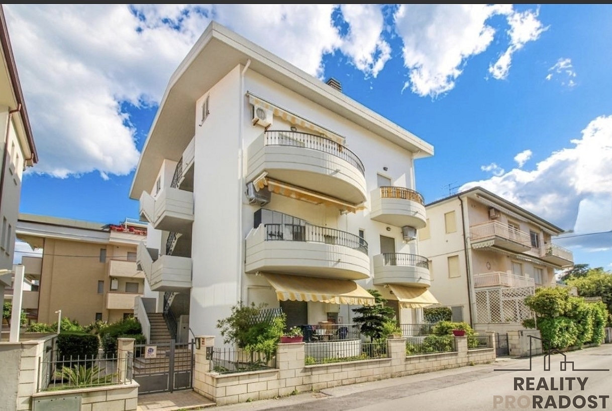 Prodej bytu 2+kk 65 m² - View 2