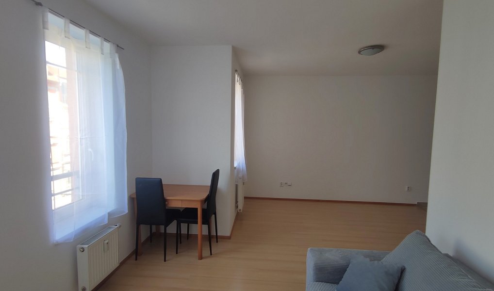 Prodej bytu 1+kk 30 m², Praha – náhled fotky 4