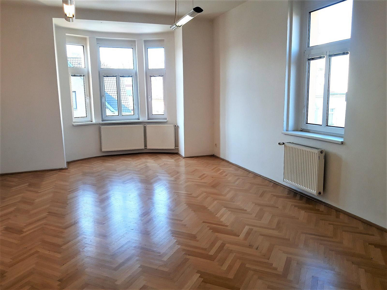 Pronájem kanceláře 135 m²