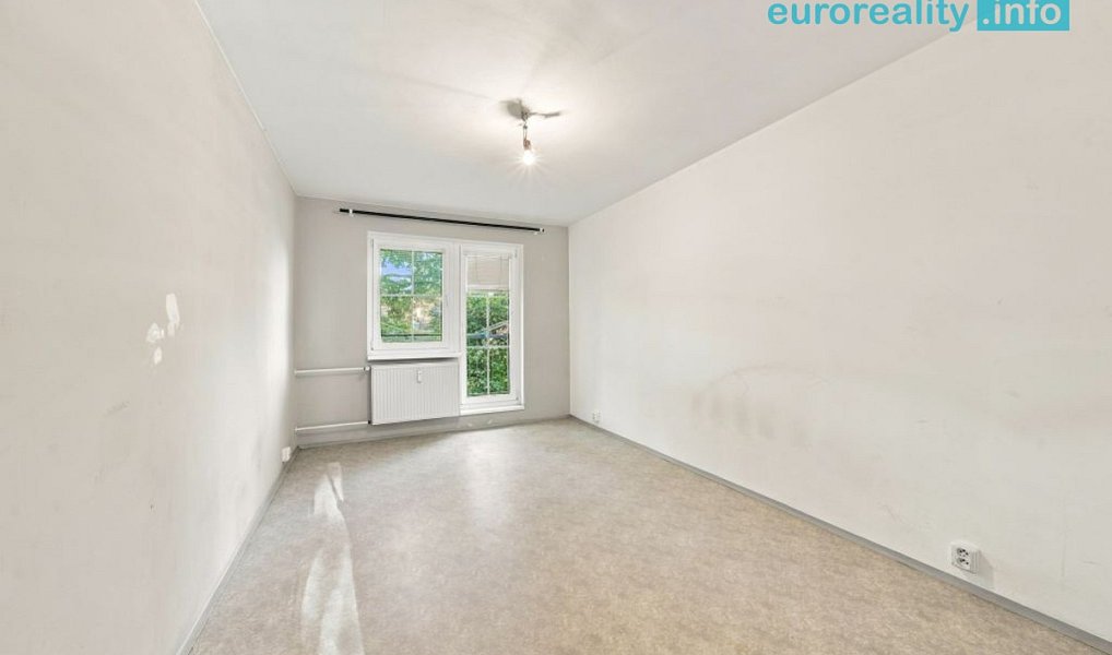 Prodej bytu 2+1 42 m², Milovice – náhled fotky 12